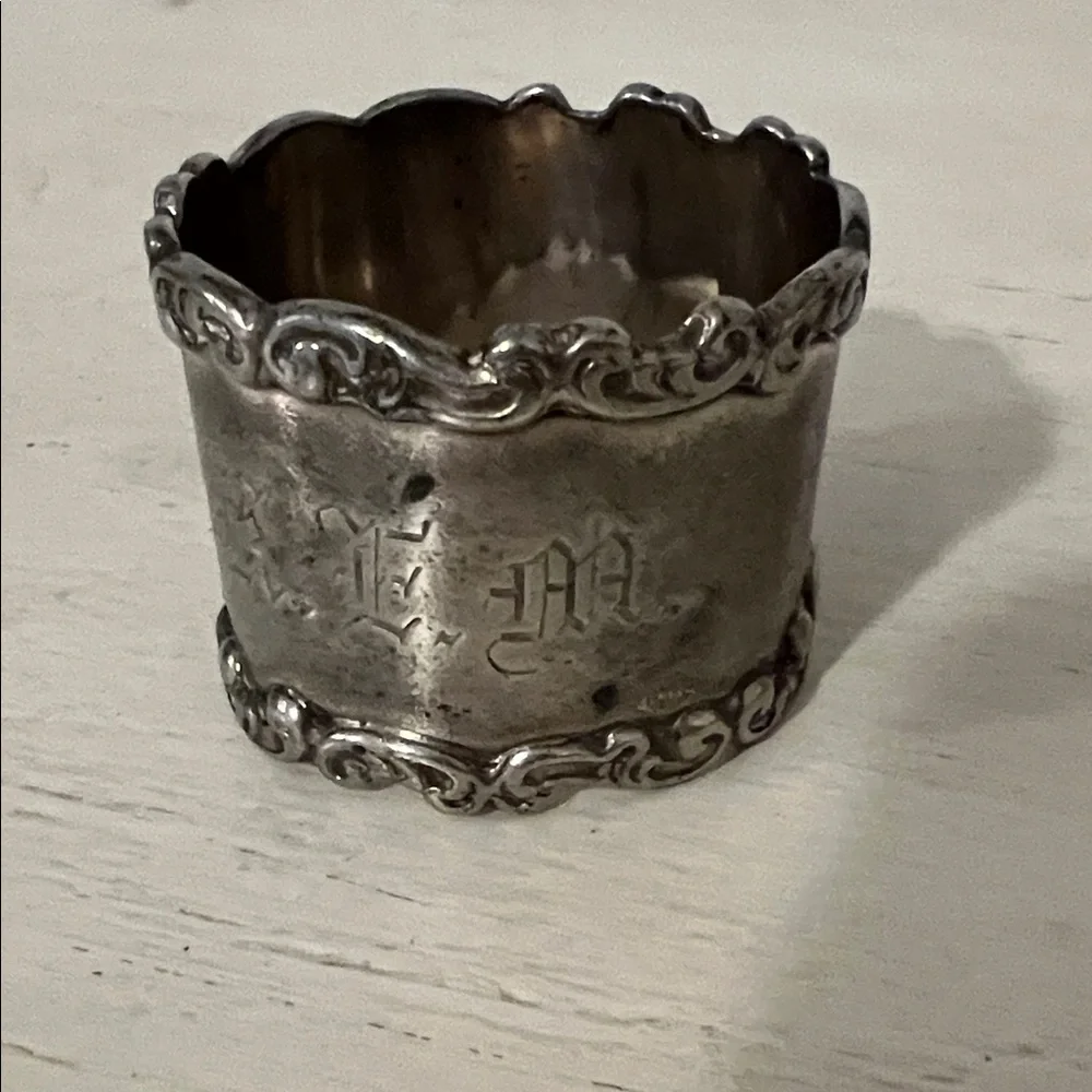 Source Unknown marks maker’s